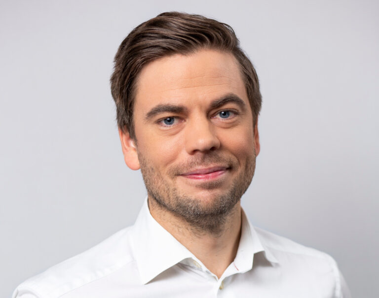 Porträtt av Jimmy Dahlgren som beskriver vikten av tydliga avtal och gemensamma strukturer inom fastighetsförvaltning.